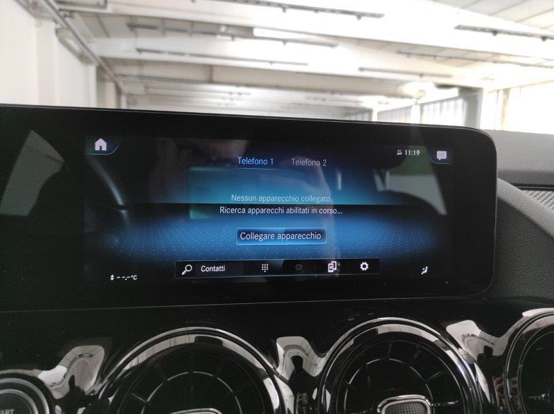 Mercedes-Benz GLA (H247) - GLA 200 d Automatic Business