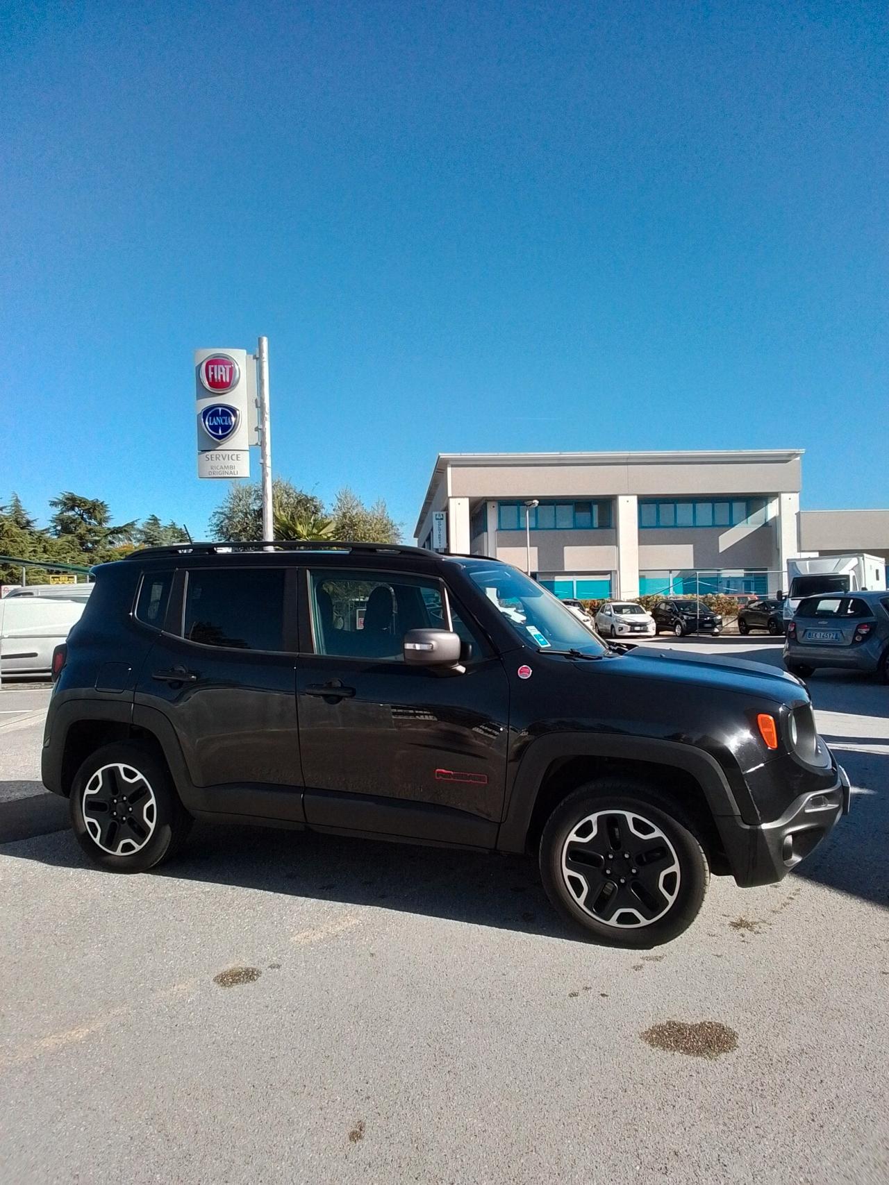 Jeep Renegade 2.0 Mjt 170CV 4WD Active Drive Low Trailhawk
