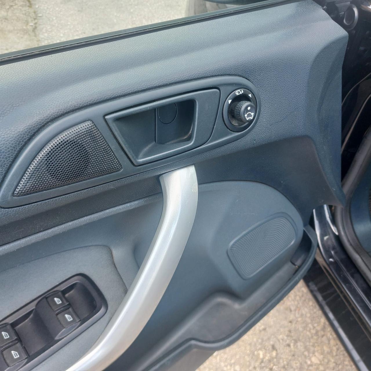 FORD FIESTA 1.6TDCI 95CV TITANIUM