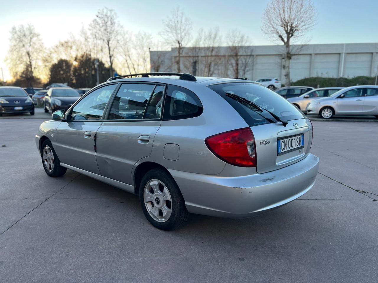 Kia Rio 1.5i 16V cat 5 porte LS Top
