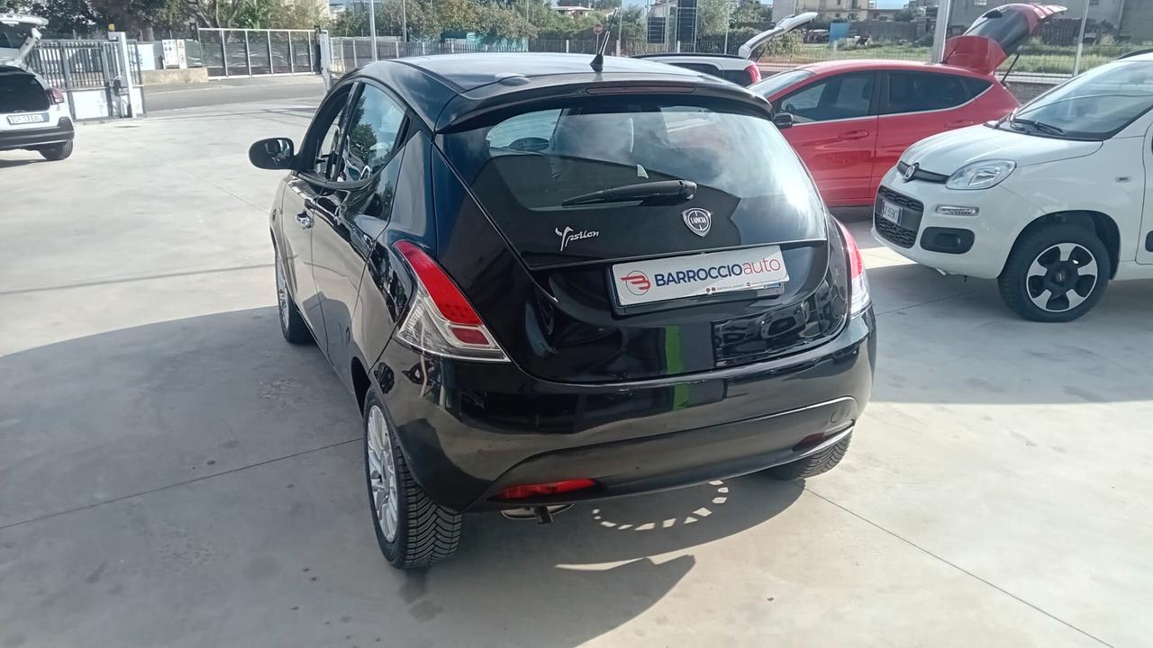 Lancia Ypsilon 1.2 69 CV 5 porte GPL Ecochic Silver
