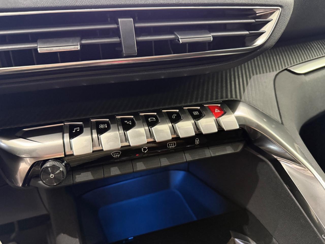 Peugeot 3008 BlueHDi 130 S&S EAT8 Business