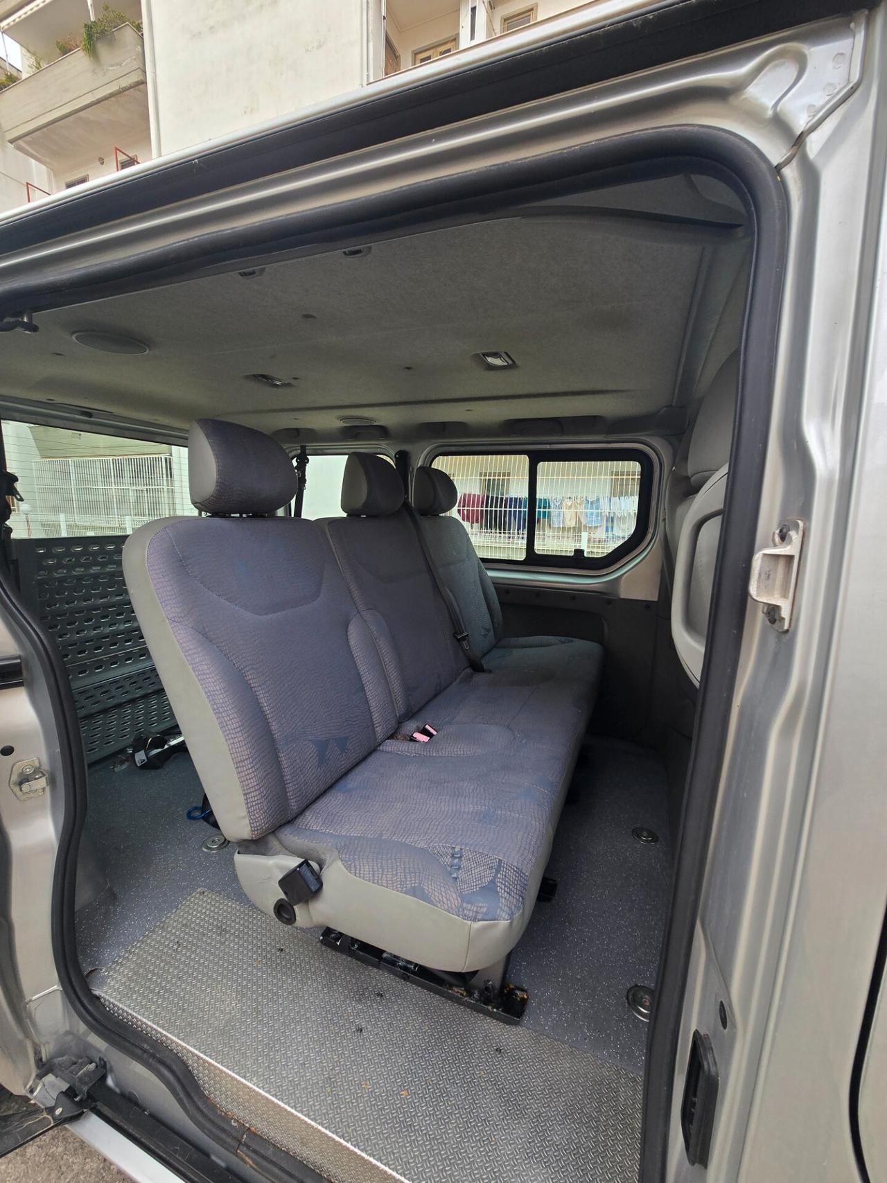 Nissan Primastar C29 - CON PEDANA PER CARROZZINA