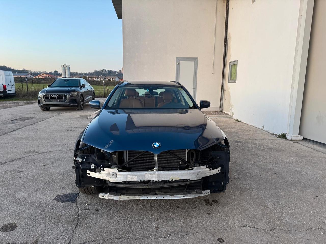 BMW 520 d Touring mhev 48V xdrive Luxury FURTO PARZIALE