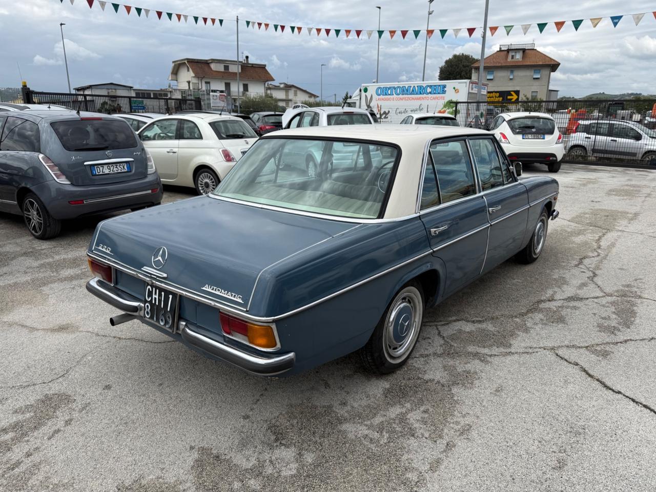 Mercedes-benz 220 230