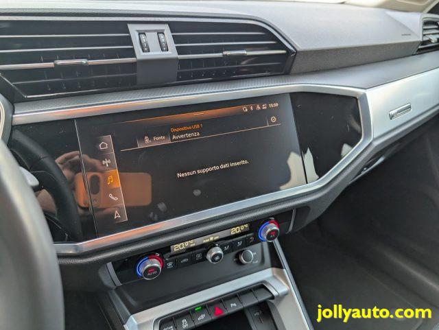 AUDI Q3 45 TFSI e S tronic Business Plug in Hybrid