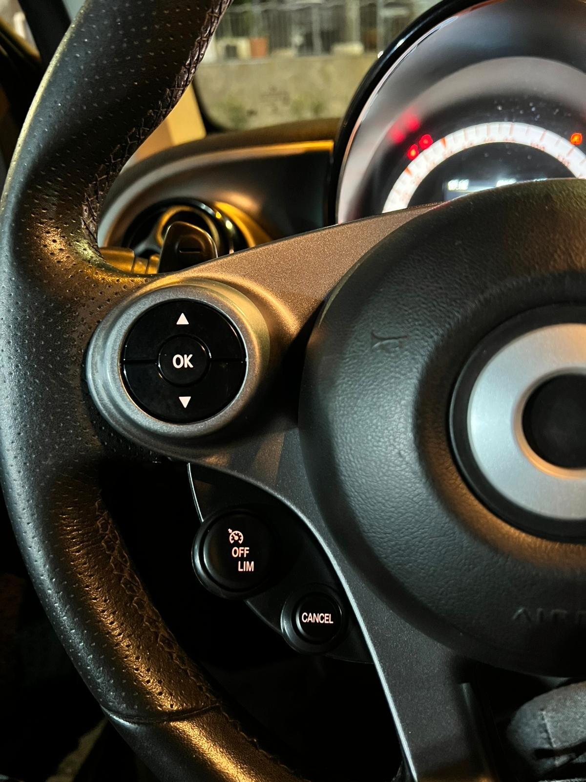 Smart ForTwo 90 0.9 Turbo twinamic cabrio Brabus edition