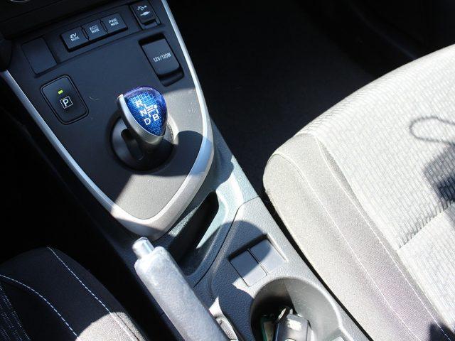 TOYOTA Auris Touring Sports 1.8 Hybrid Lounge