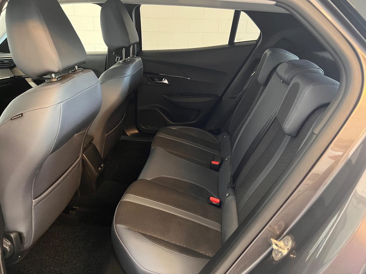 Peugeot 2008 1.2 PureTech 100 S&S Allure 100cv