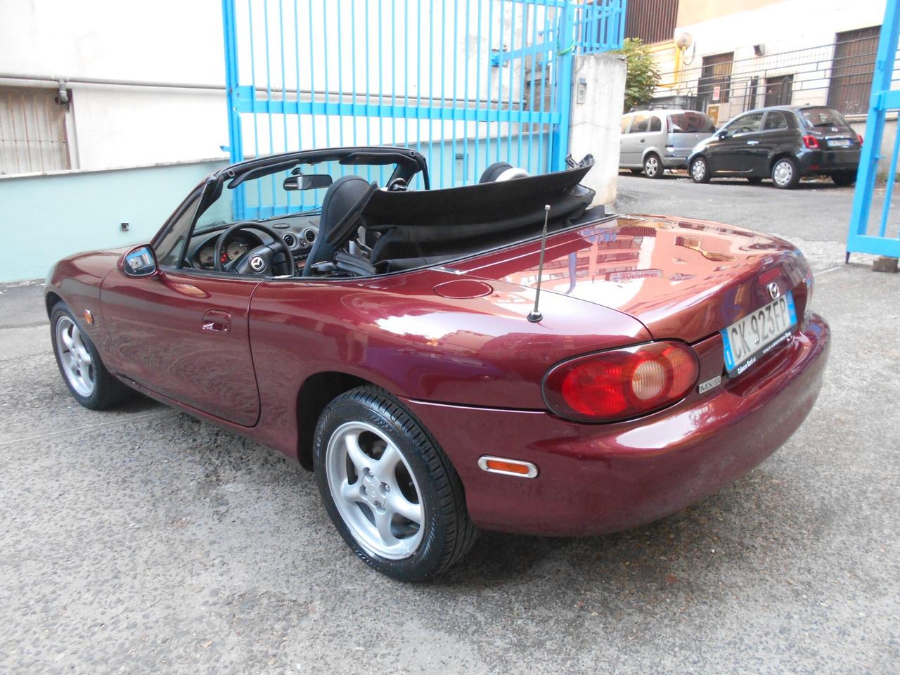 Mazda MX-5 1.6i 16V cat Roma