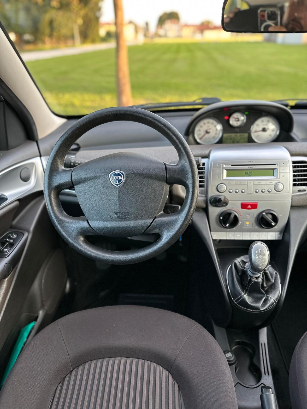 Lancia Ypsilon 1.2 Versus neopatentati
