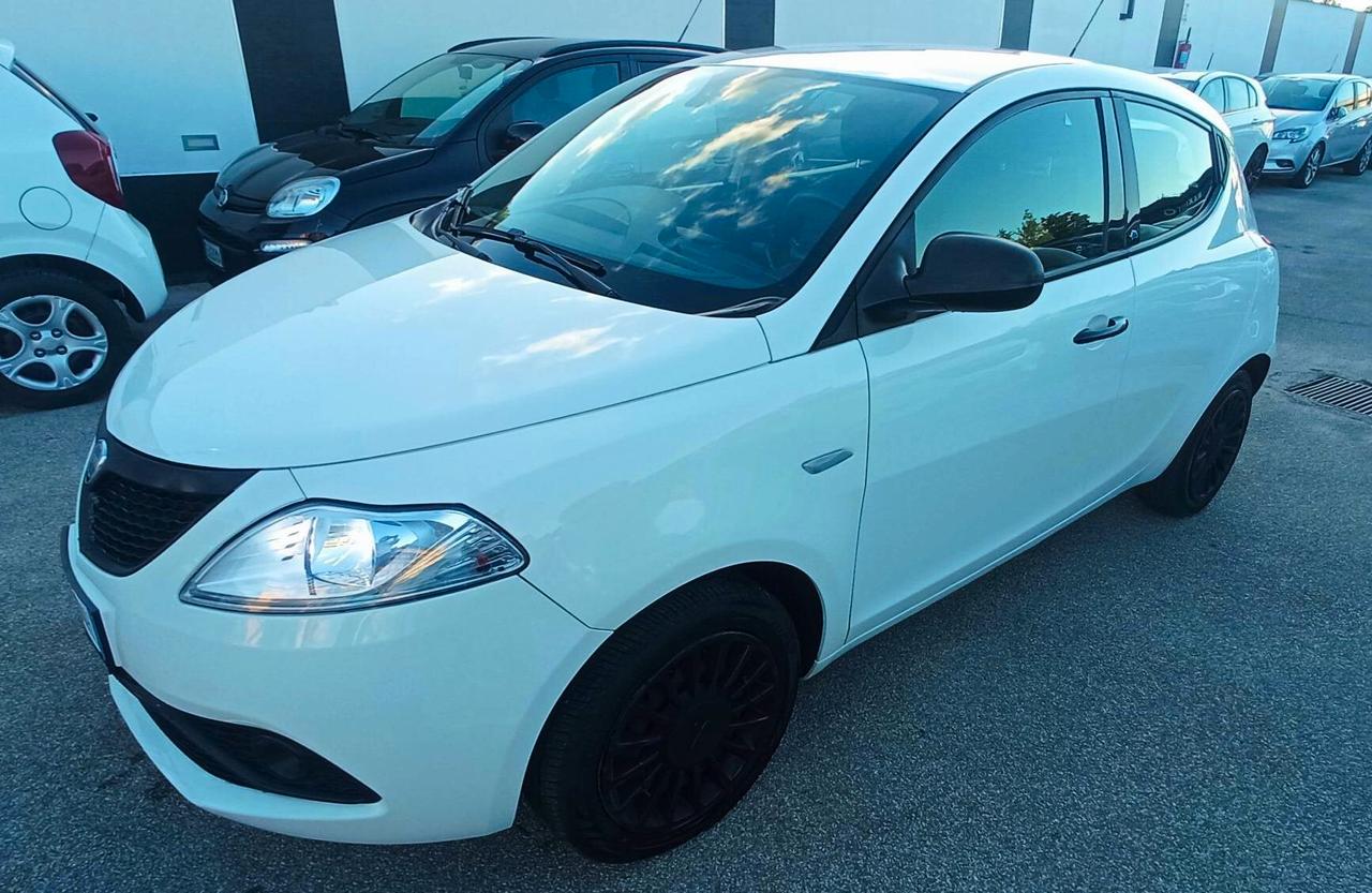 Lancia Ypsilon GPL SENZA BUSTA PAGA