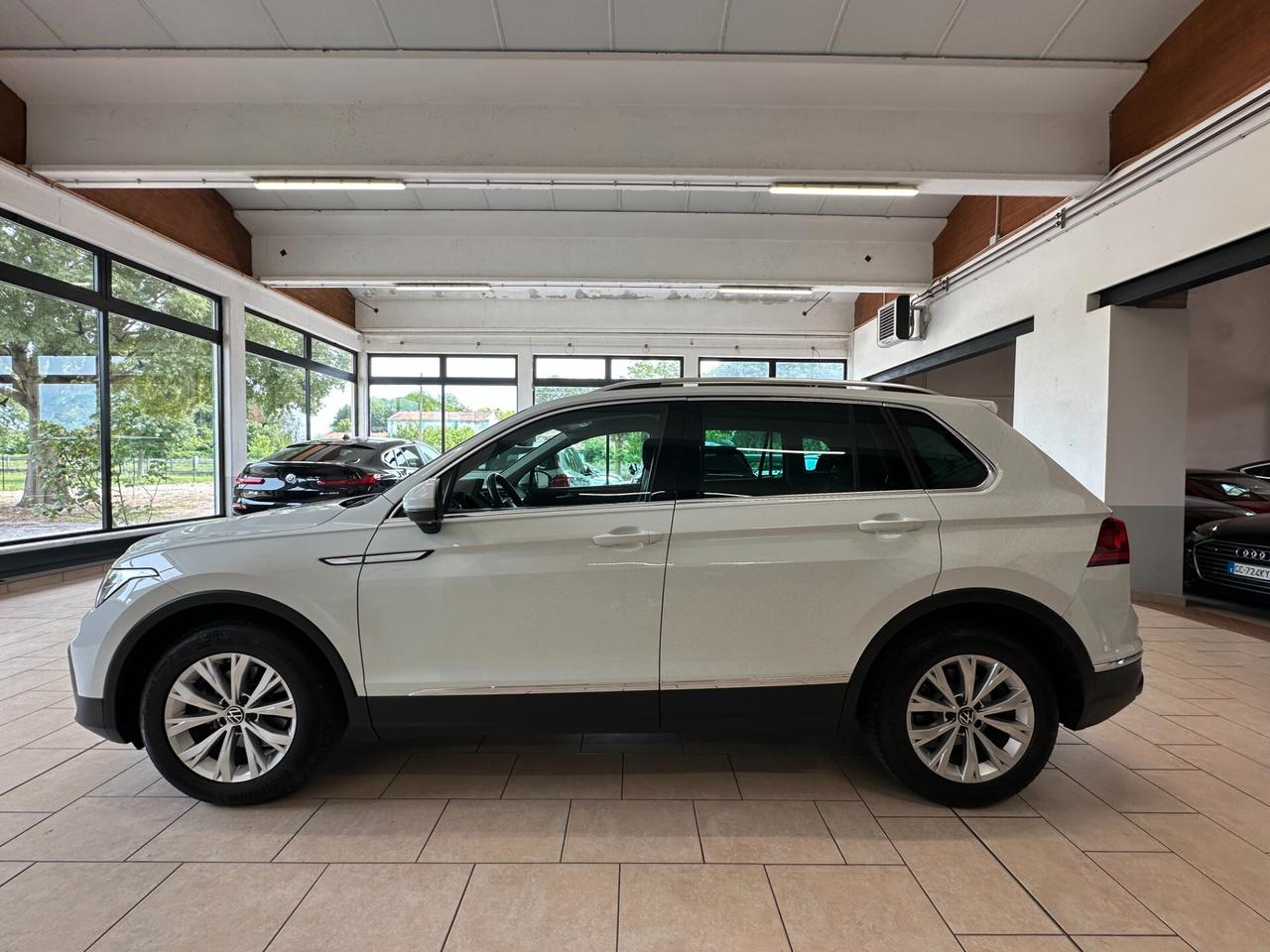 VOLKSWAGEN TIGUAN 2.0 TDI LIFE DSG *CARPLAY*LUCI*ACC*
