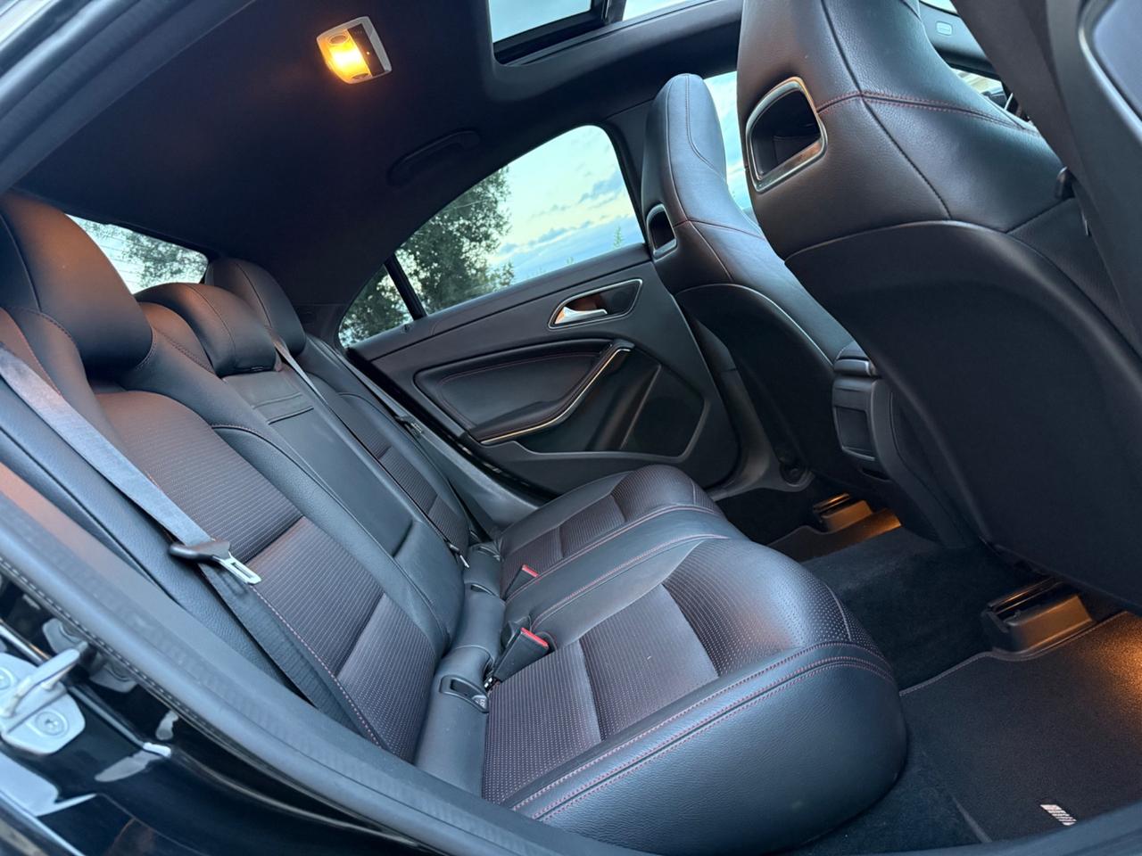 Mercedes CLA 200D Premium Amg Tetto Apribile Total Black