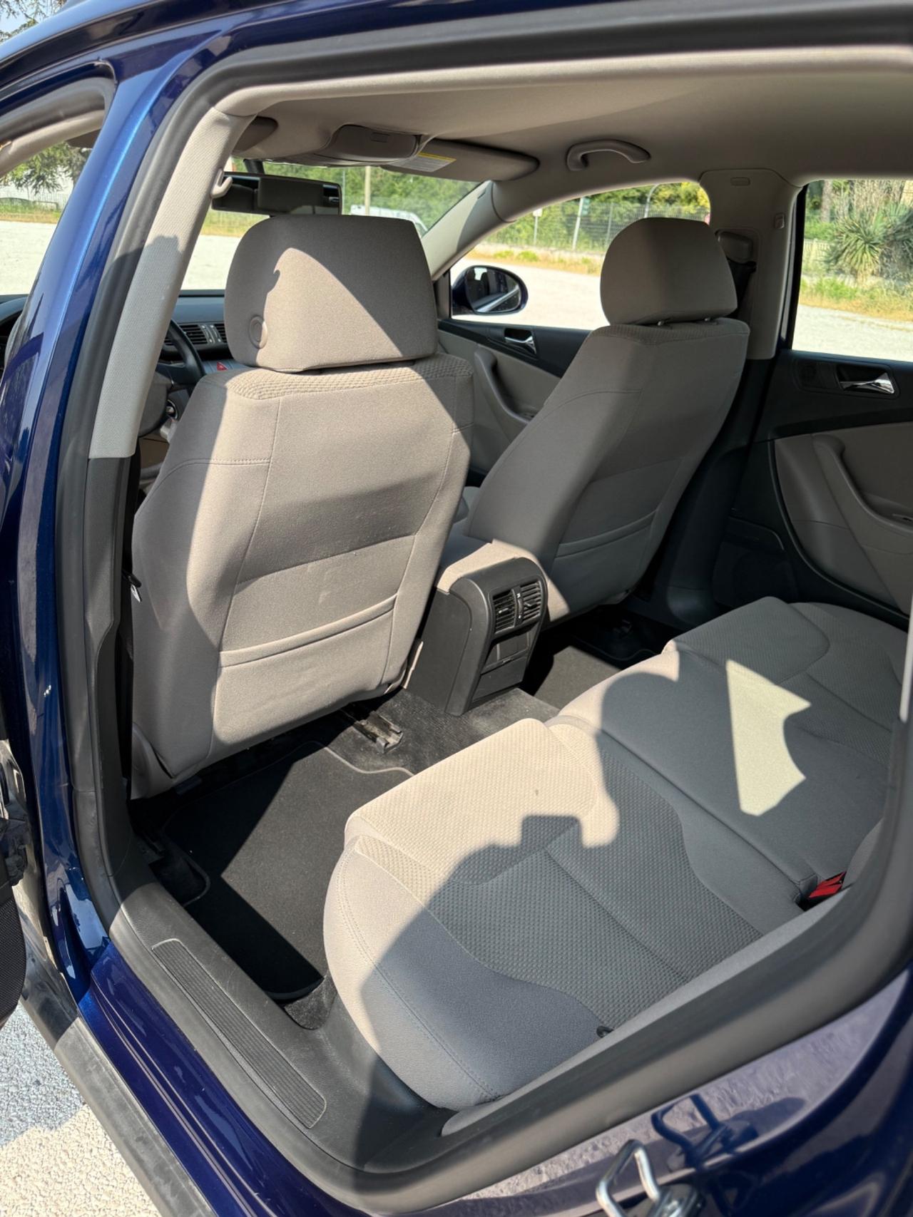 Volkswagen Passat Highline 2.0 TDi 140cv UnicoPropr