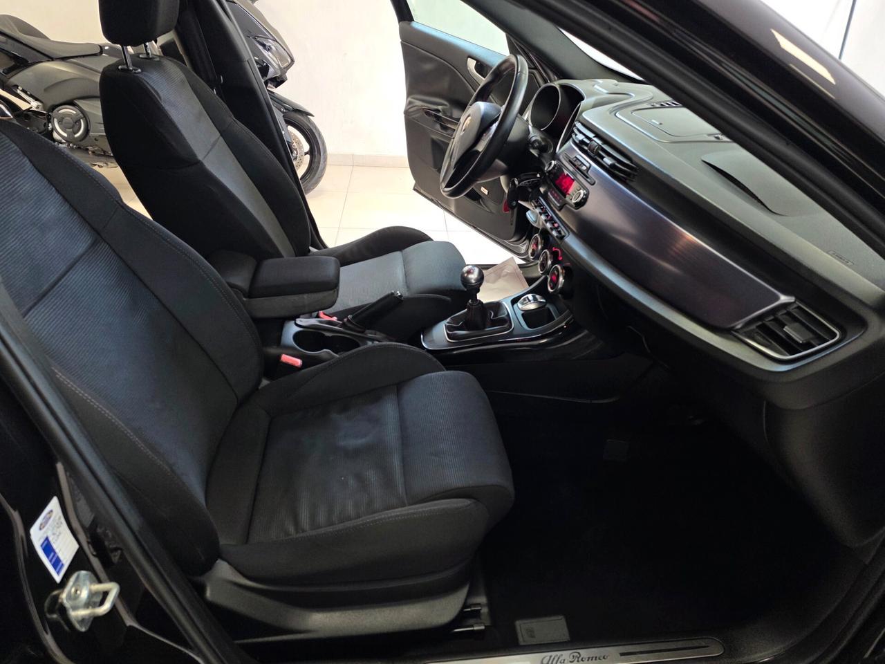 Alfa Romeo Giulietta 1.6 JTDm-2 105 CV Distinctive