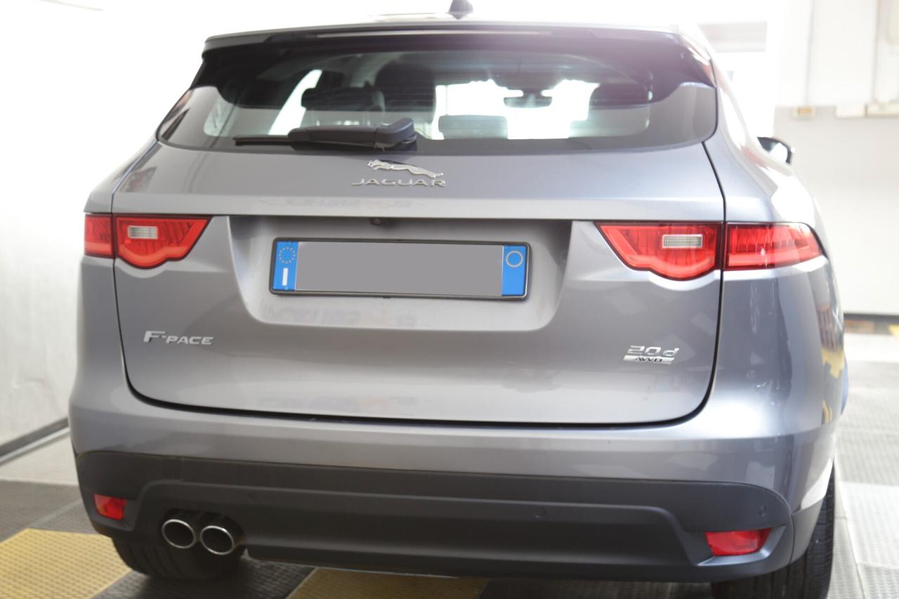 Jaguar F-Pace 2.0 D 180 CV AWD aut. Chequered Flag