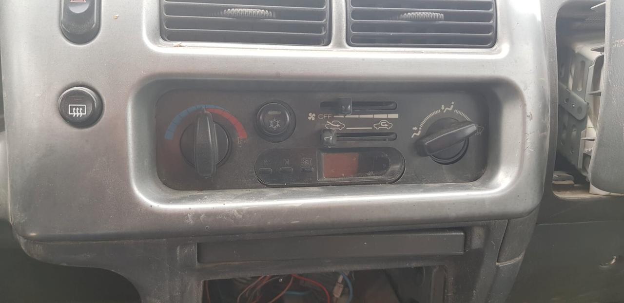 Mitsubishi L200 2.5 TDI 100CV 4WD R/D LOCK