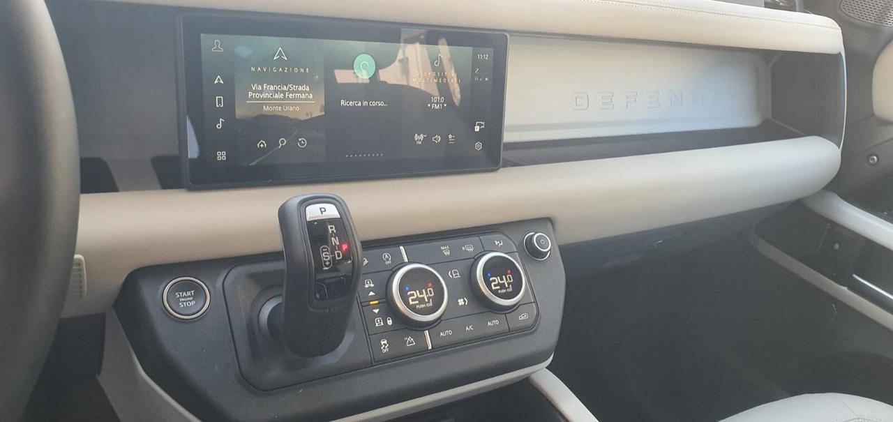 Land Rover Defender 110 3.0D I6 200 CV AWD Auto X-Dynamic SE