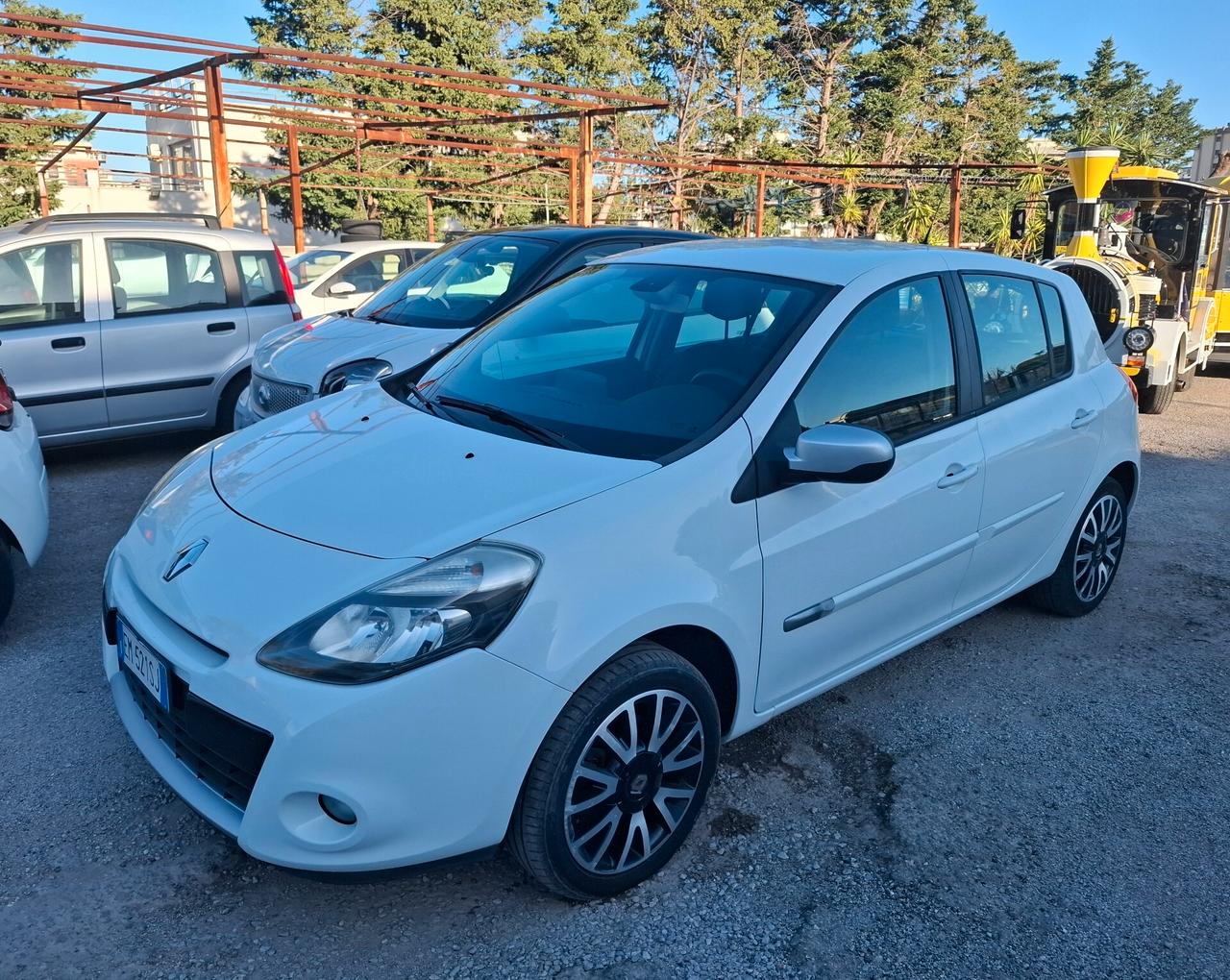 Renault Clio 1.2 16V 5 porte Dynamique anno 2012