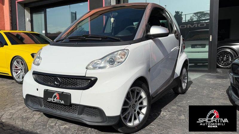 smart fortwo SERVOSTERZO CARPLAY NAVI PELLE fortwo 1000 62 kW coupé passion