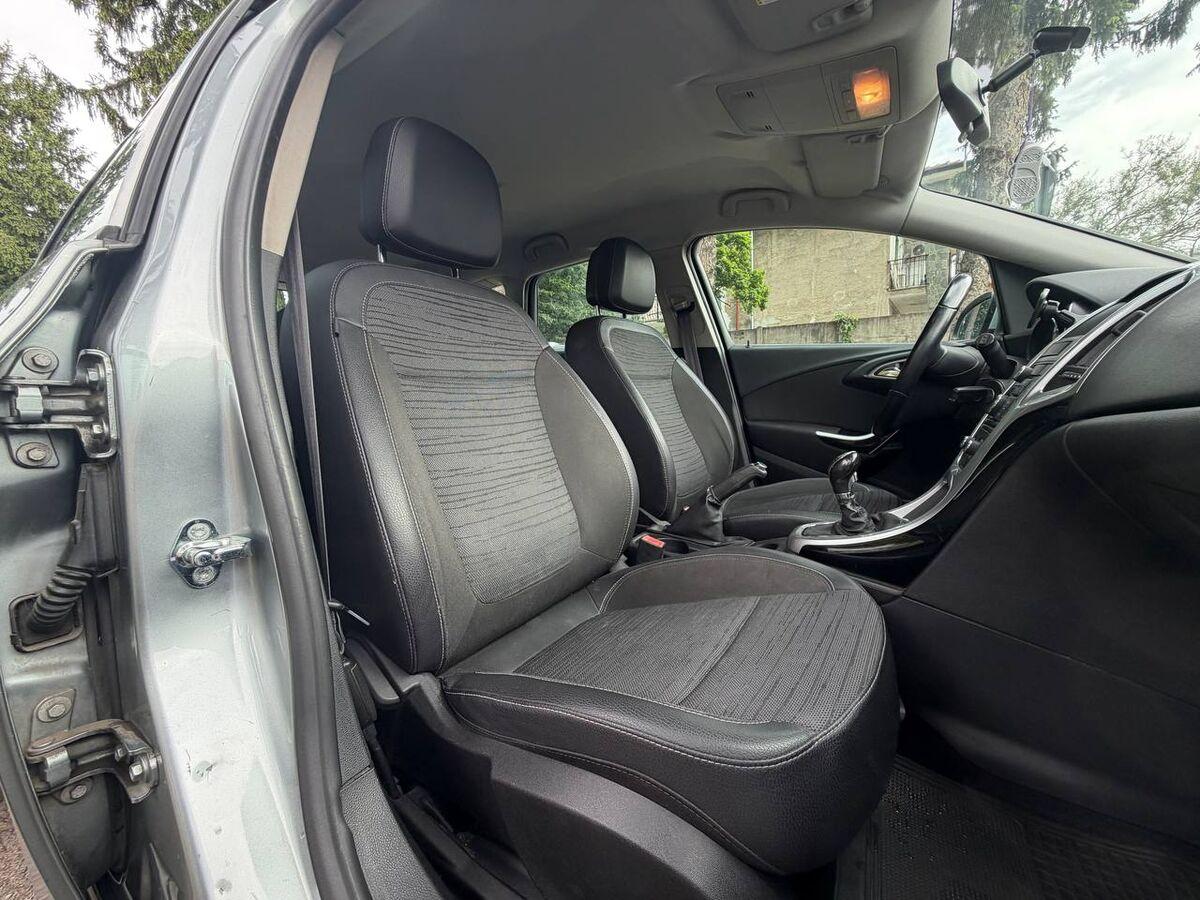 Opel Astra 1.7 cdti Cosmo 110cv