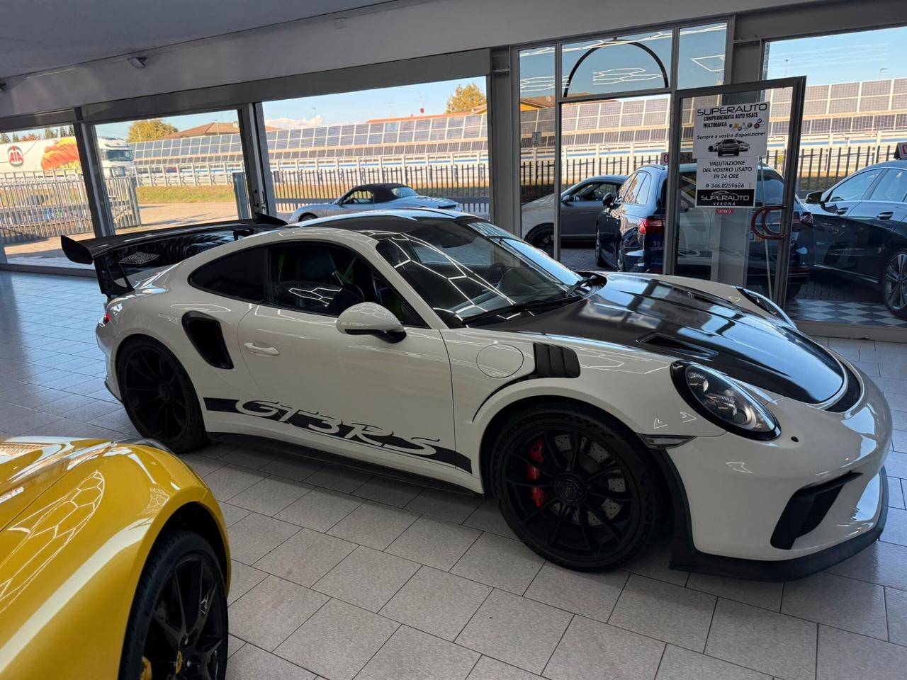 PORSCHE 911 GT3 RS