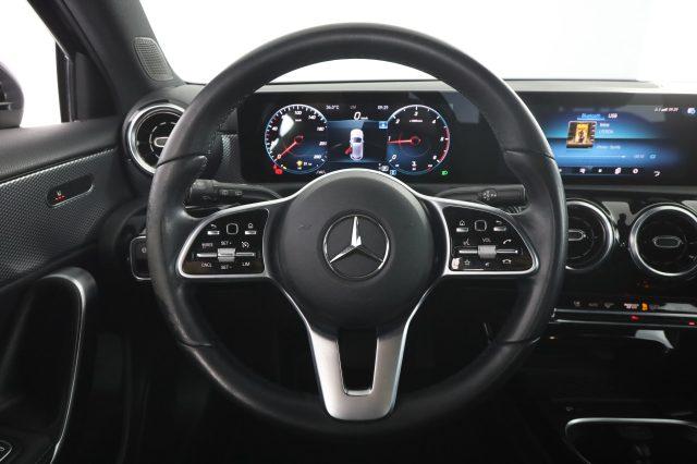 MERCEDES-BENZ A 180 A 200 d Automatic Business Extra