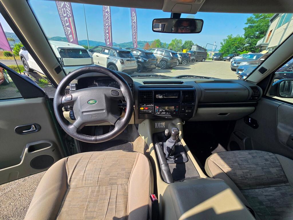 Land Rover Discovery 2.5 TD5 "S" BELIZE GREEN