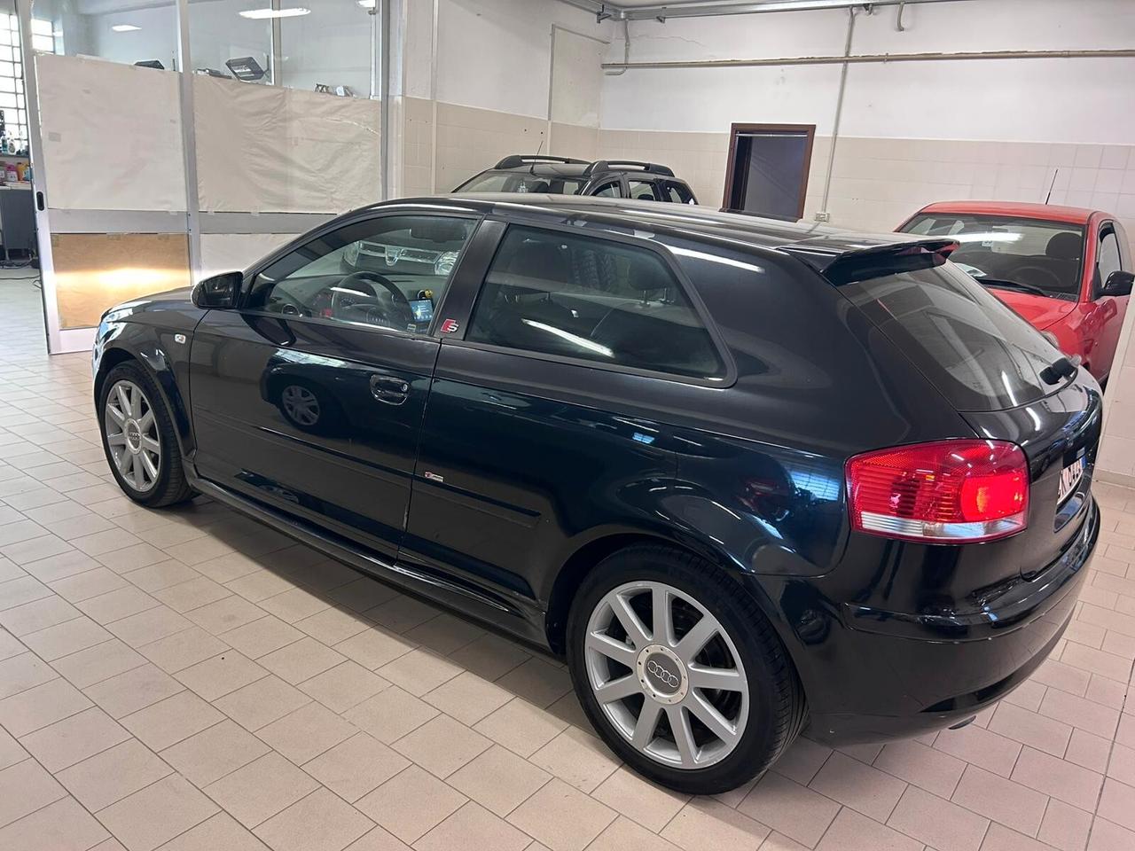 Audi A3 2.0 16V TDI Ambition S-Line 140CV