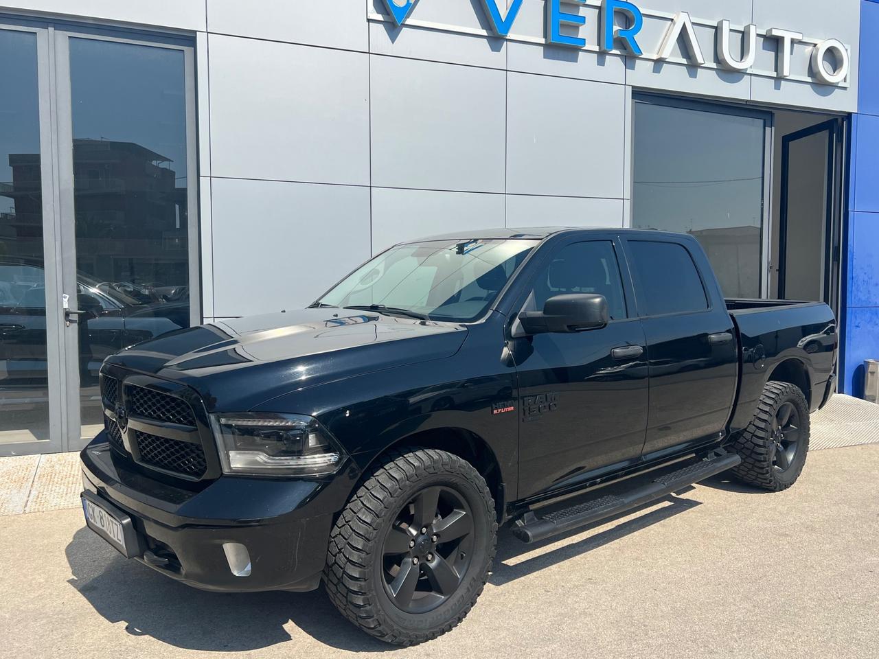 Dodge RAM 1500 V8 Diamond possibilità noleggio no scoring