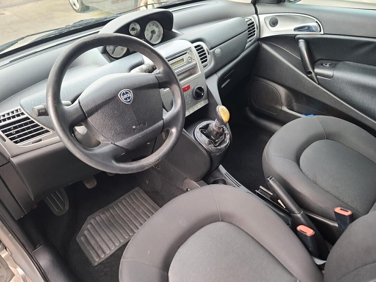 Lancia Ypsilon 1.2 69 CV Diva