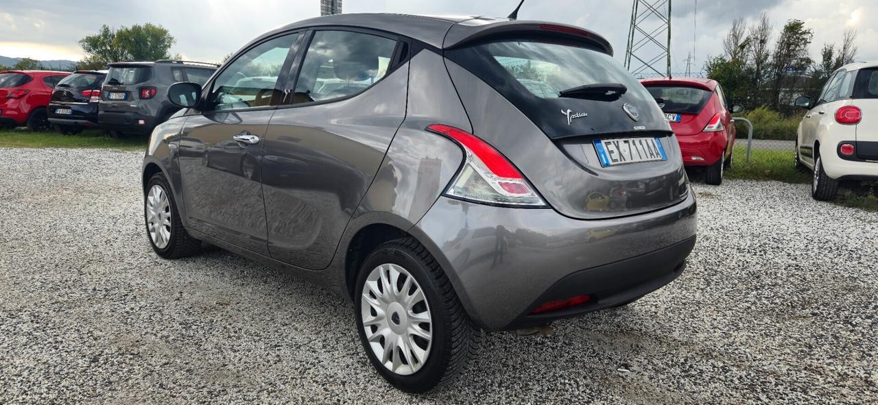 Lancia Ypsilon 1.2 69 CV 5 porte Gold