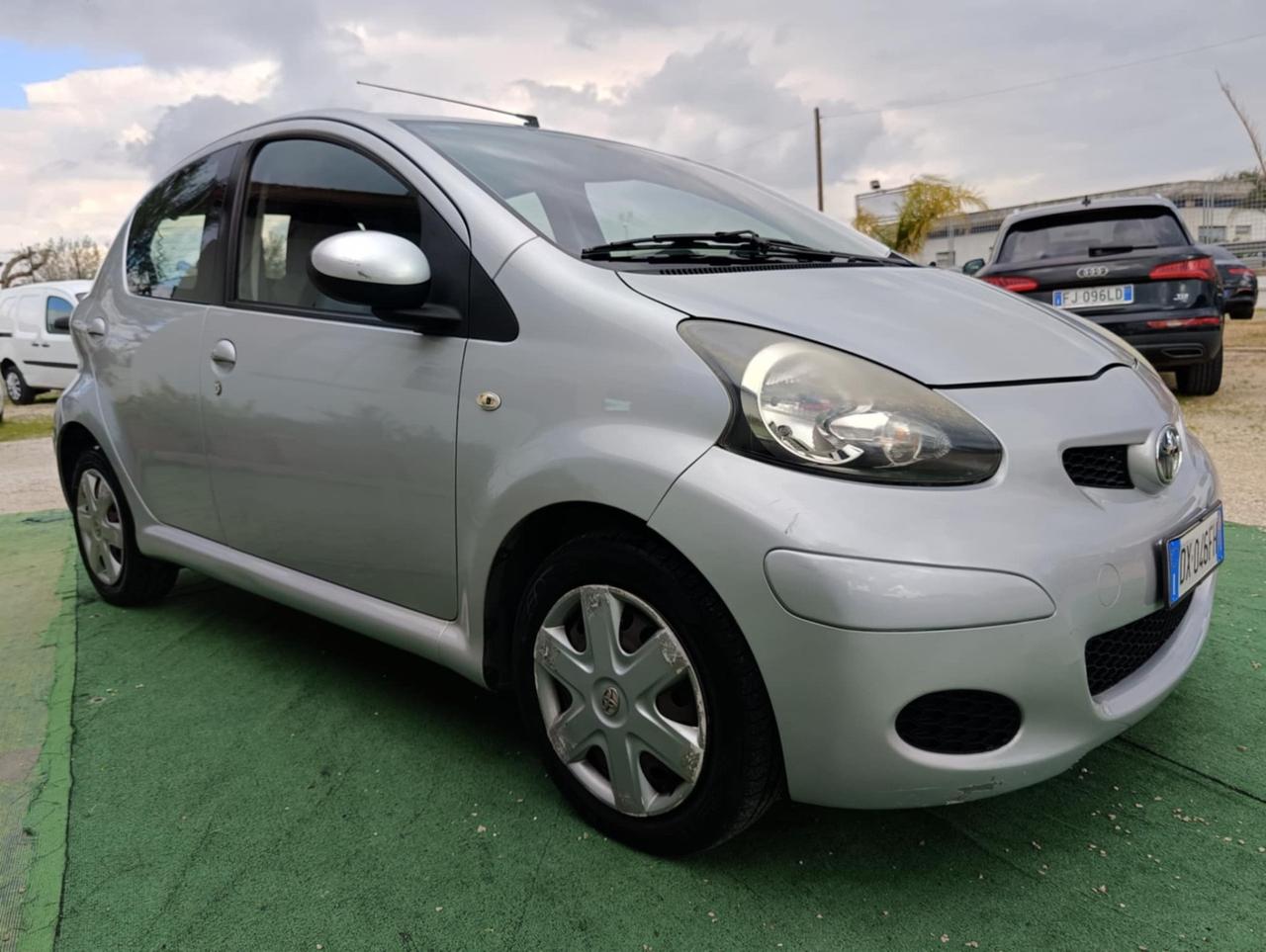 Toyota Aygo 1.0 12V VVT-i 5 porte - 2009