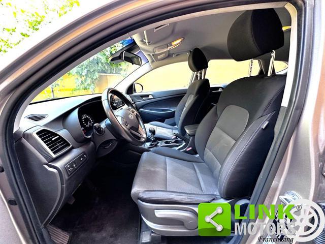 HYUNDAI Tucson 1.6 CRDi Exellence / retrocamera / Apple car play