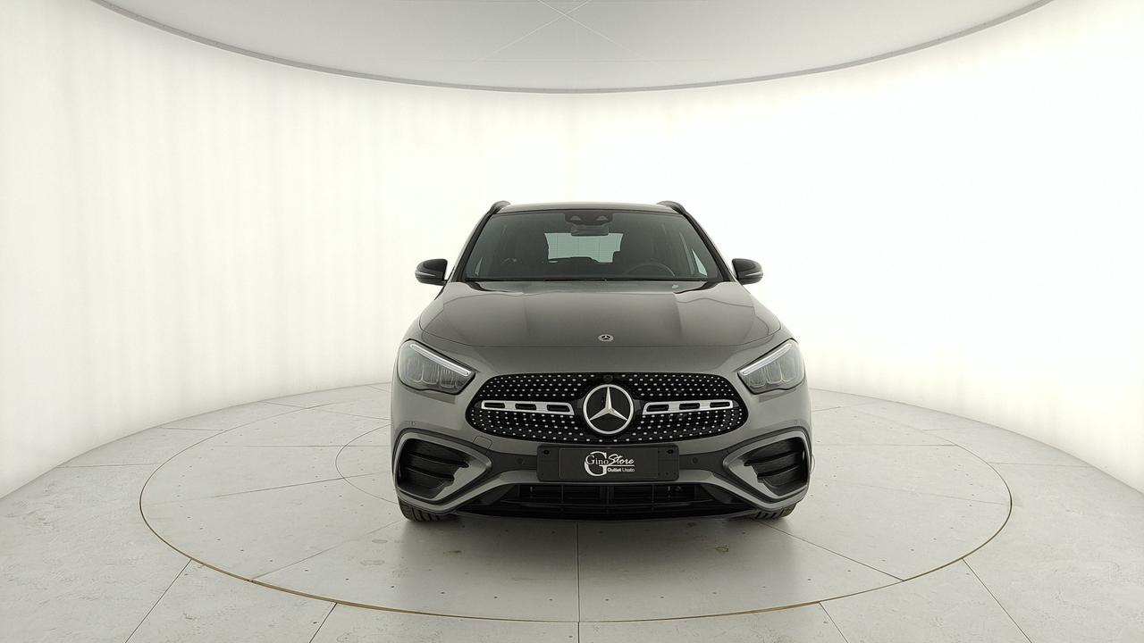 Mercedes-Benz GLA-H247 2023 - GLA 250 e phev AMG Line Premium auto