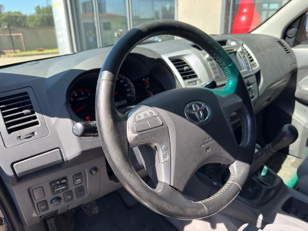 Toyota Hilux 3.0 D-4D 4WD 4p. DC Stylex HARDTOP