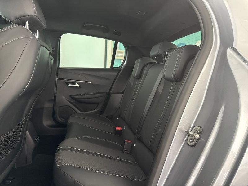 Peugeot 208 GT Hybrid 136 e-DCS6 auto