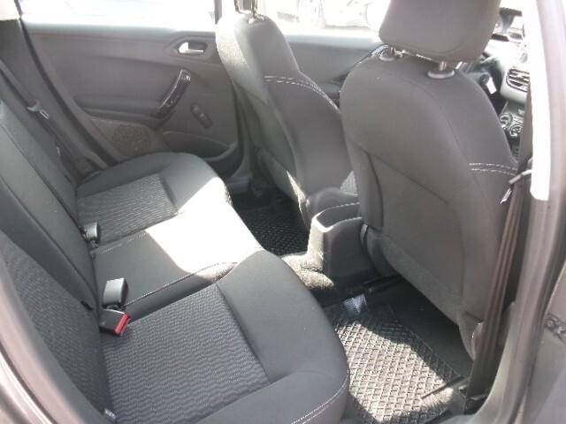 Peugeot 208 BlueHDi 75 5 porte Allure