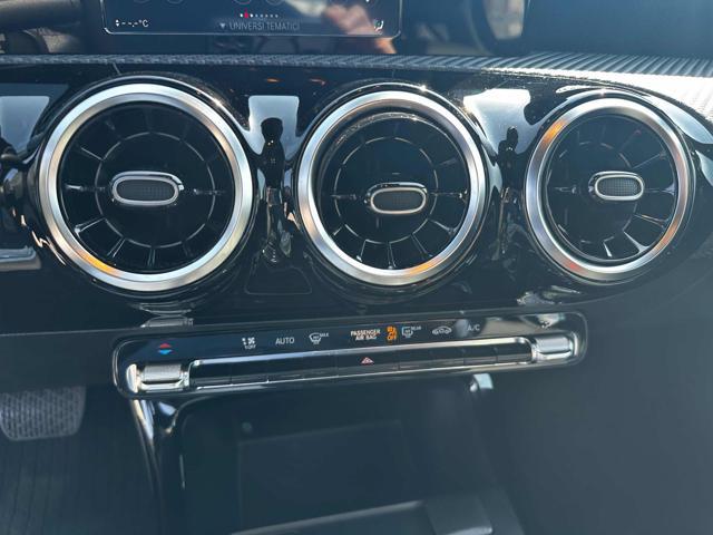 MERCEDES-BENZ A 200 Automatic Sport