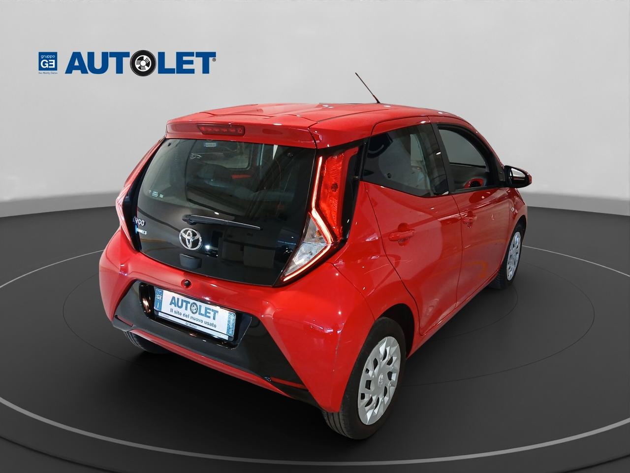 Toyota Aygo Connect 1.0 VVT-i 72 CV 5 porte x-play