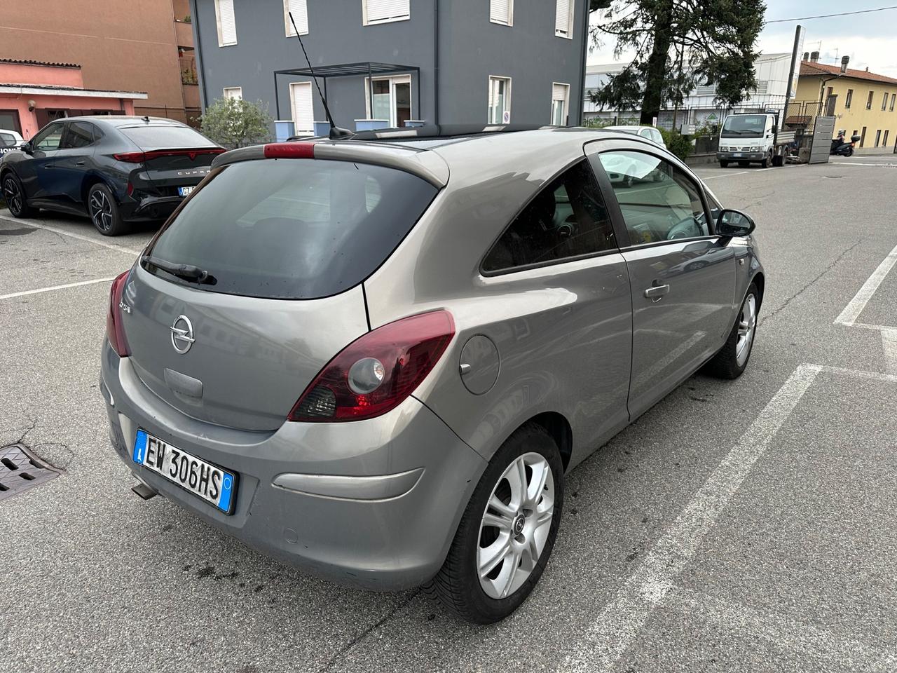 Opel Corsa 1.2 85CV 3 porte GPL-TECH Edition