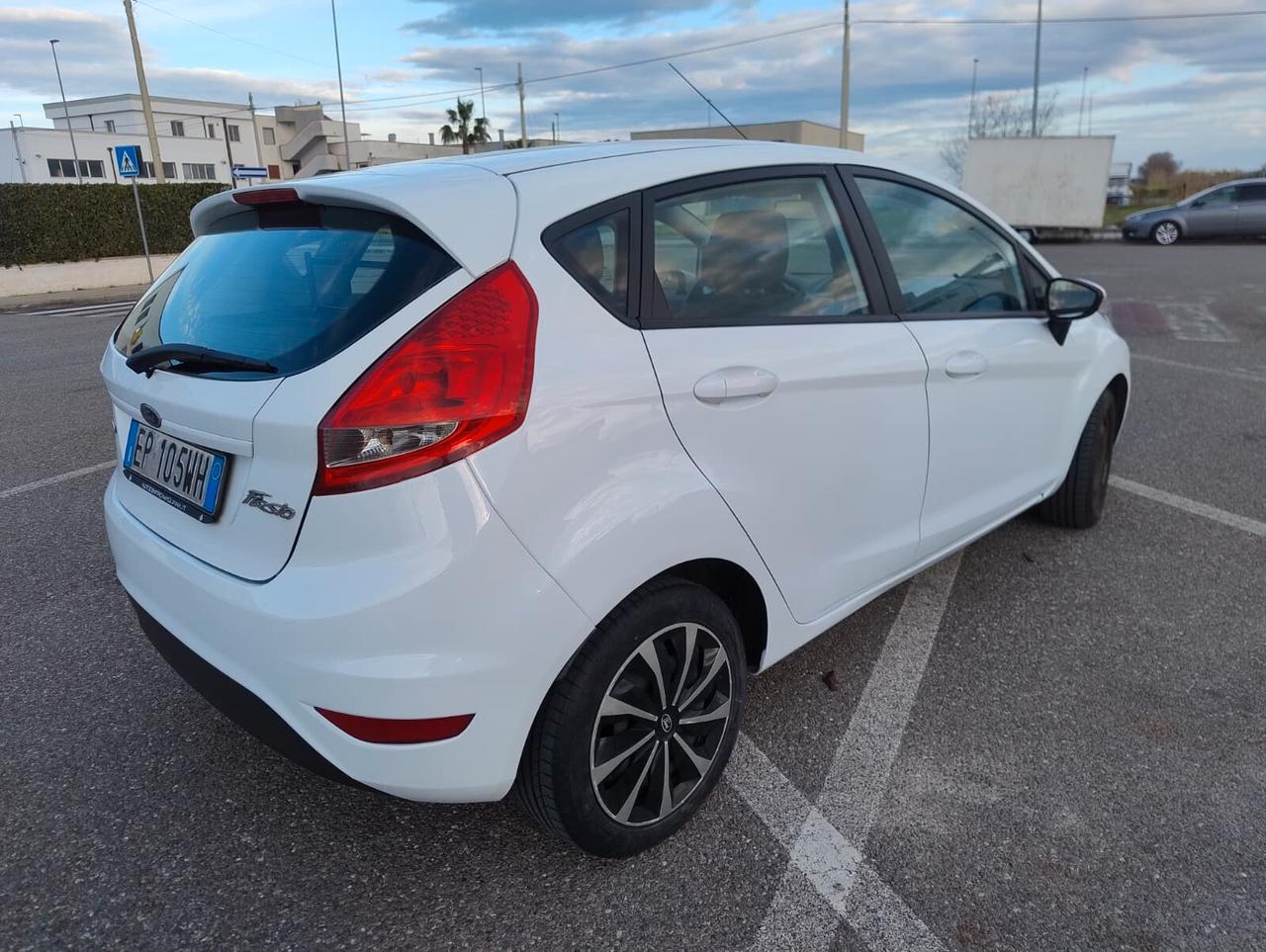 Ford Fiesta Fiesta+ 1.4 TDCi 70CV 5p. N1 Business