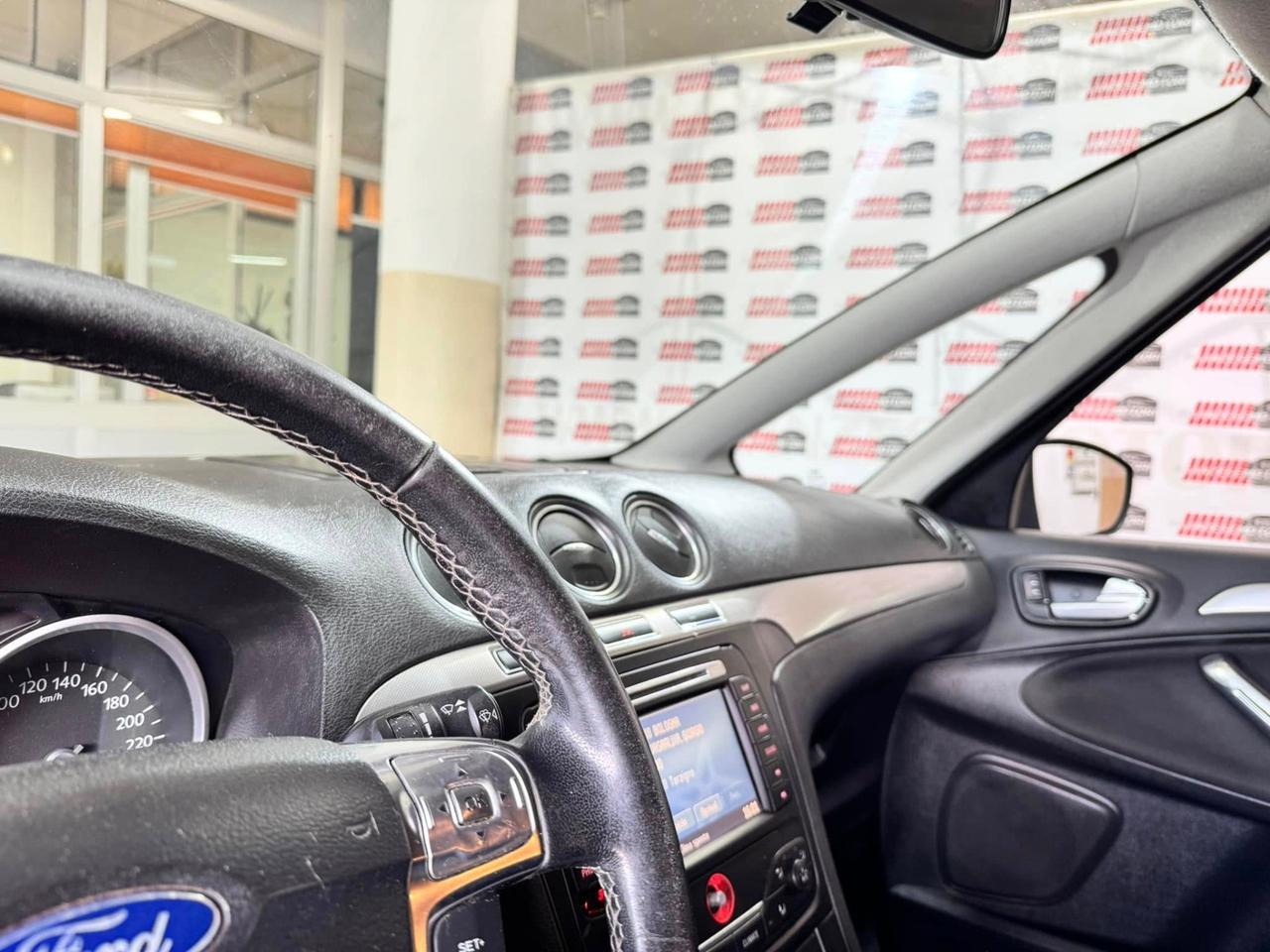 Ford S-Max 2.0 TDCi 140CV Powershift Nav Edition