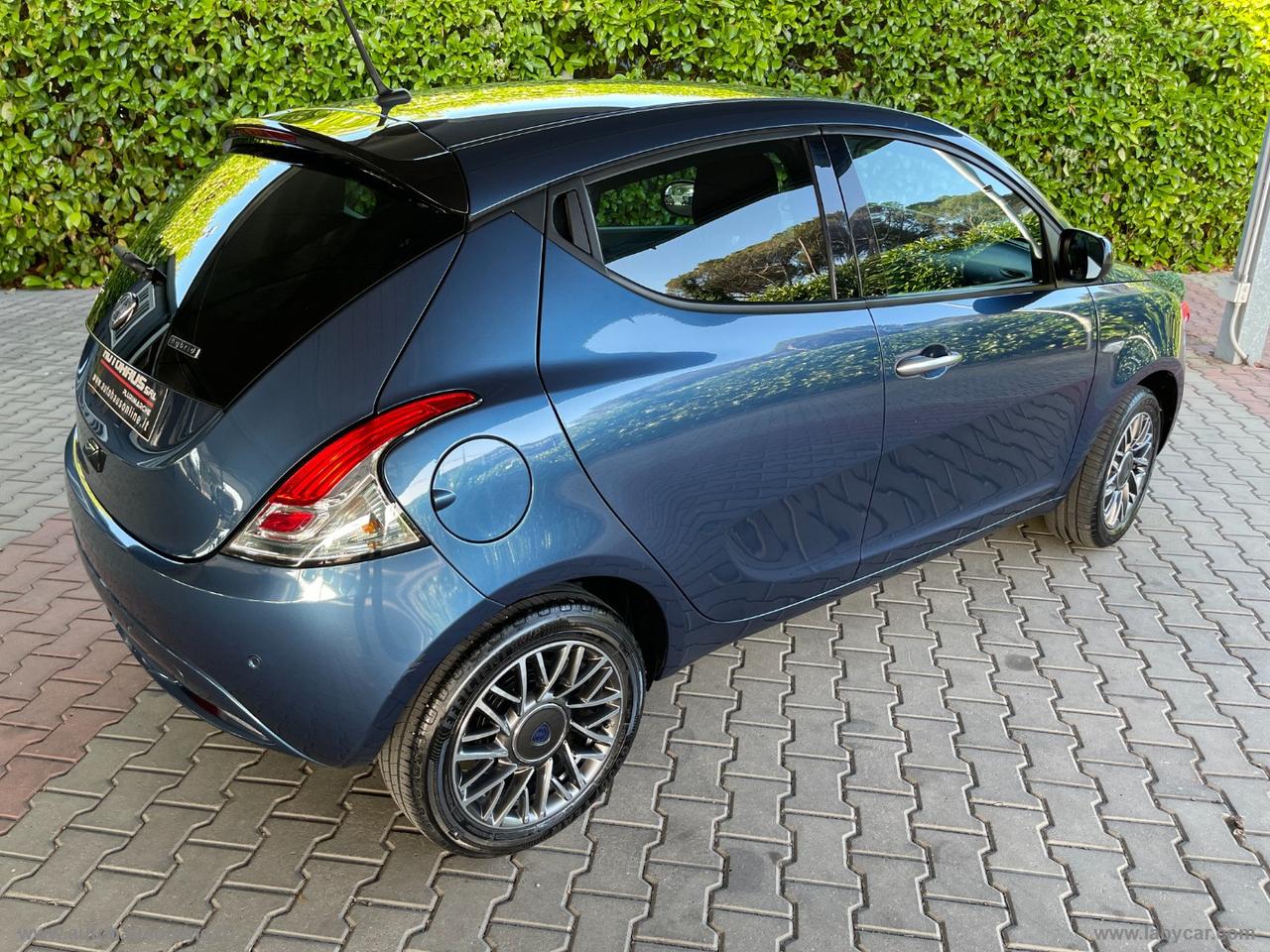 LANCIA Ypsilon 1.0 FireFly 5p.S&S Hyb. Gold Pl.