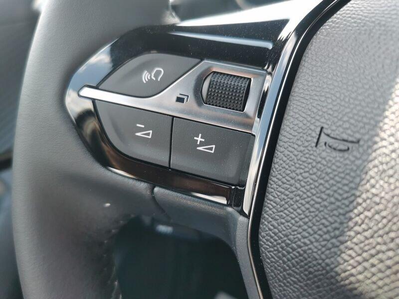 Peugeot 2008 2008 PureTech 100 S&S Allure