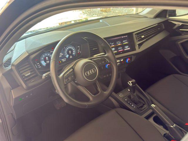 AUDI A1 citycarver 30 TFSI Identity Contrast