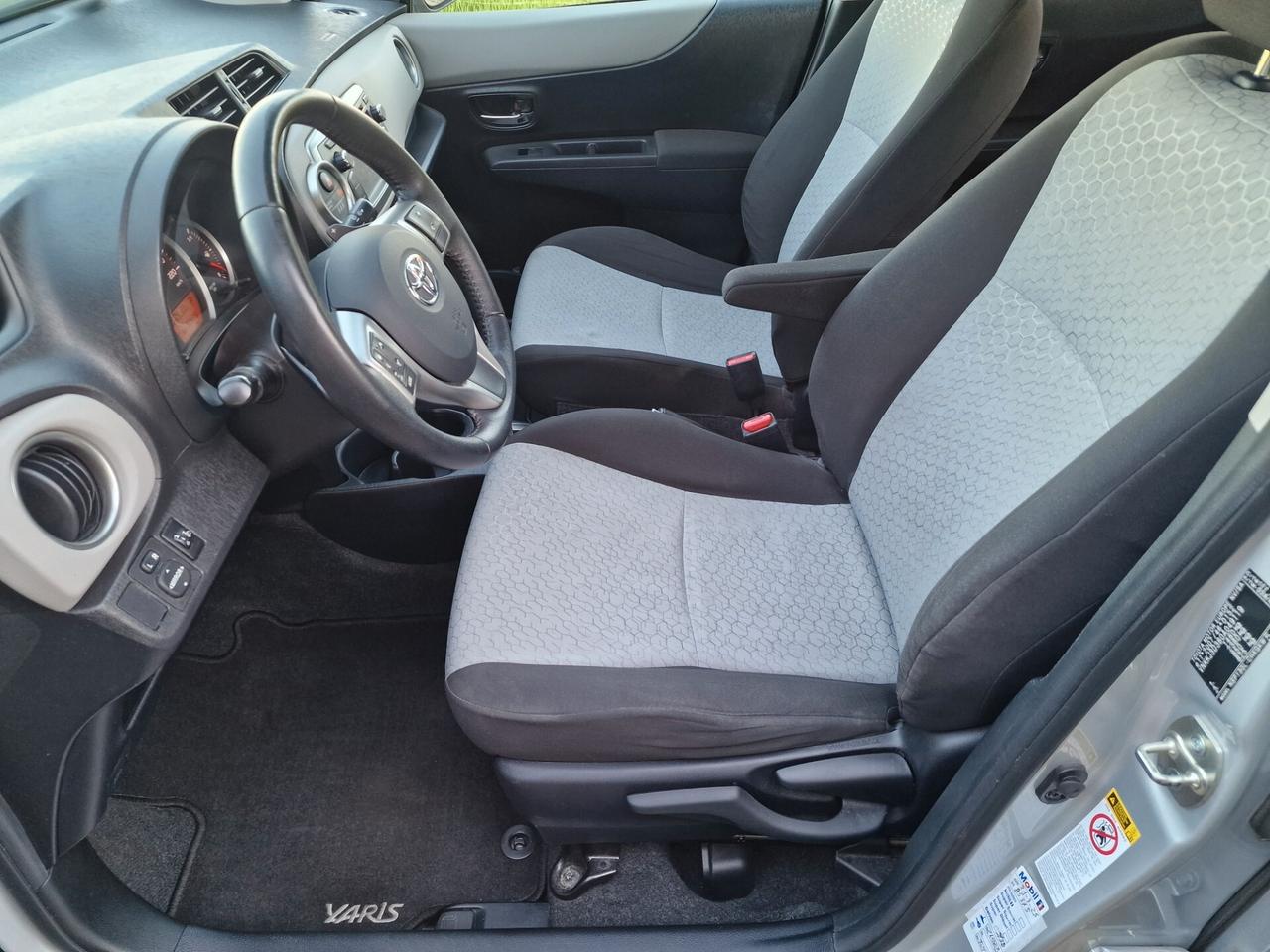 Toyota Yaris 1.3 5p Lounge CVT