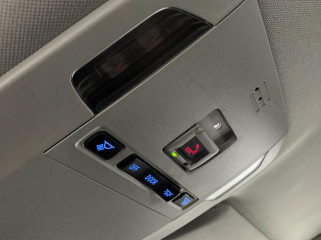 TOYOTA Highlander 2.5H AWD-i E-CVT Lounge 7 Posti