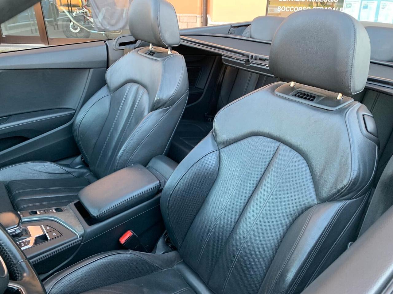 Audi A5 Cabrio 3.0 TDI quattro S-line Full